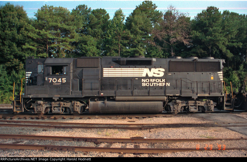 NS 7045